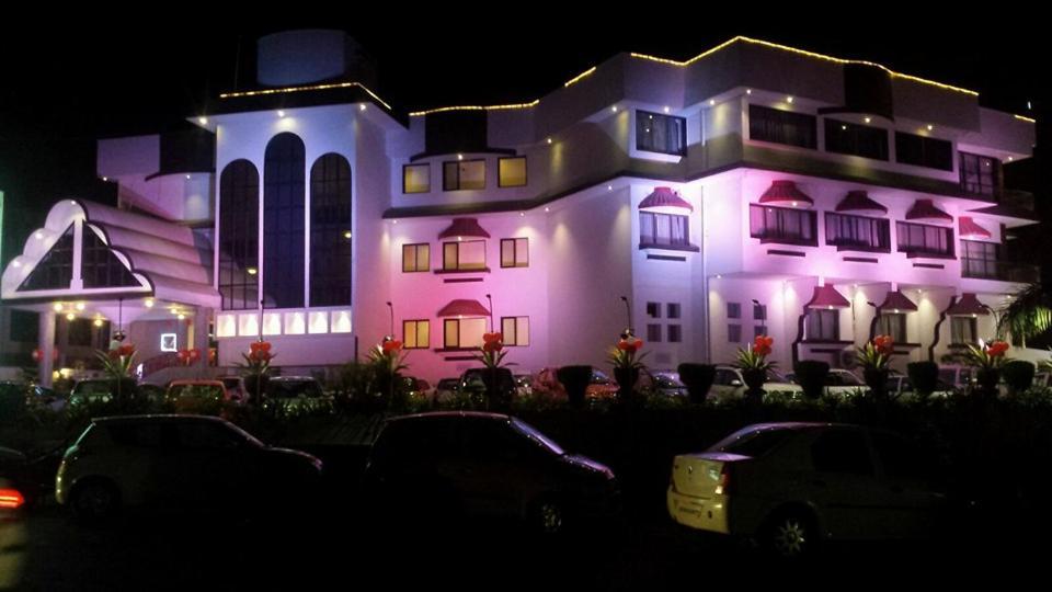 Hotel Princess Park Daman Bagian luar foto