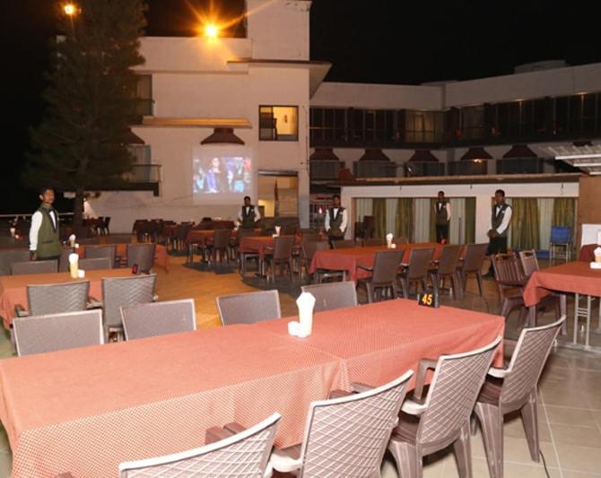 Hotel Princess Park Daman Bagian luar foto