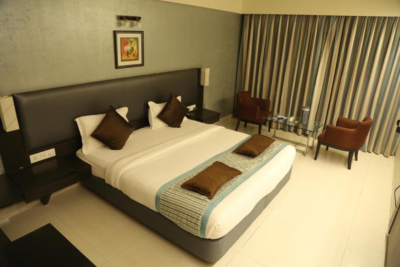 Hotel Princess Park Daman Bagian luar foto