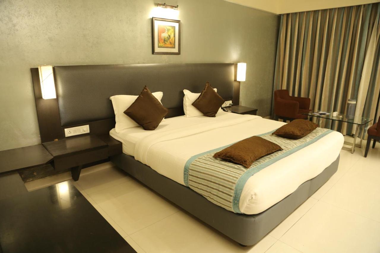 Hotel Princess Park Daman Bagian luar foto