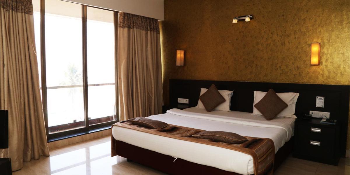 Hotel Princess Park Daman Bagian luar foto