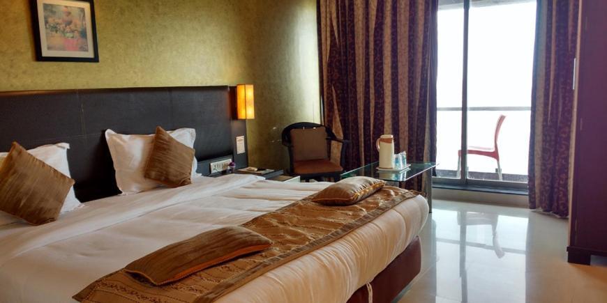 Hotel Princess Park Daman Bagian luar foto